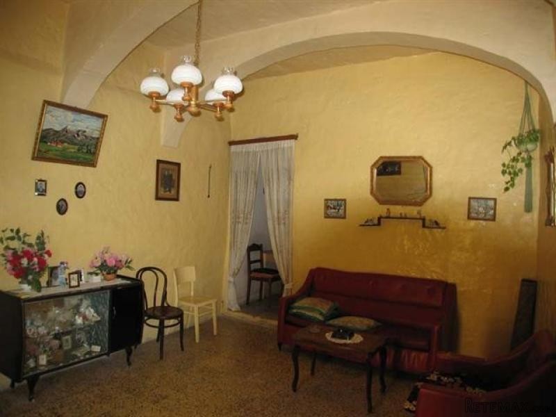 House Of Character, Ordinary Finish