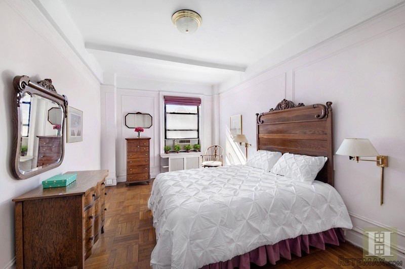 1 bedroom Apartment For Sale: 215 WEST.. - 2