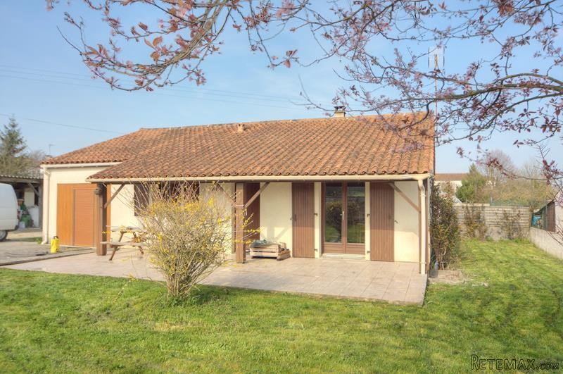 3 Bedroom Bungalow With Garden And..