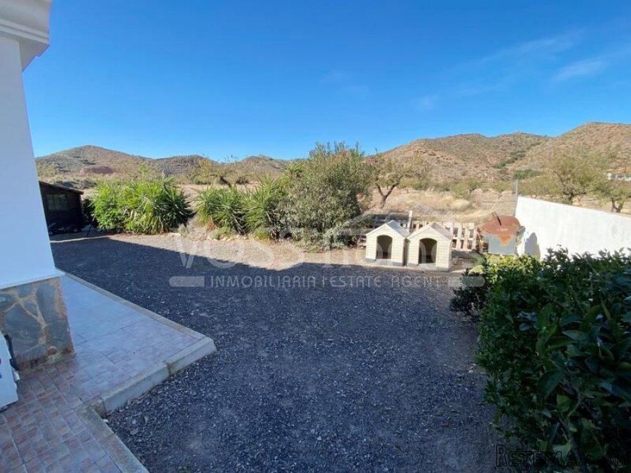 EXCLUSIVE TO VOSS HOMES - A spacious 5 bed, 2 bath Country.. - 11