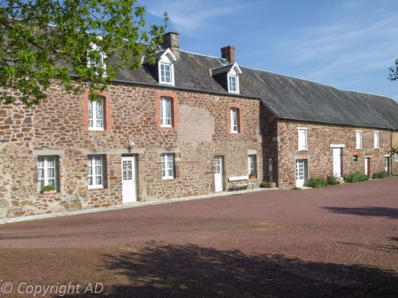 Soulles - House For Sale