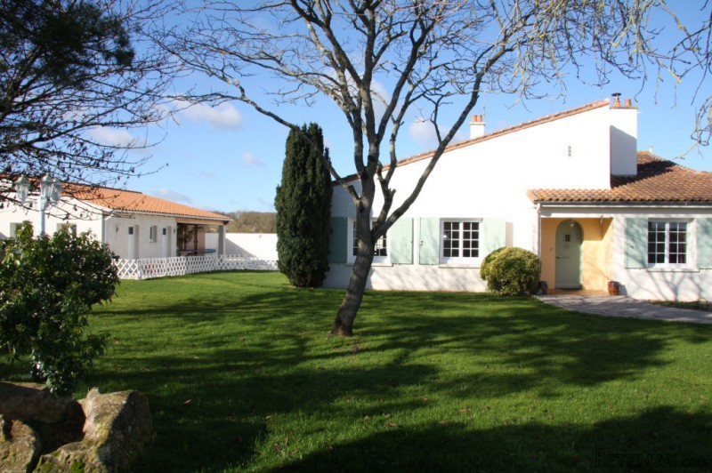 4 Bedroom Gated Villa With Garden..