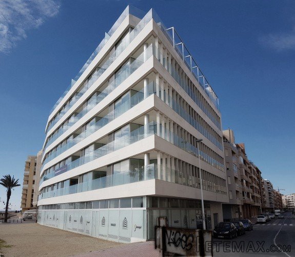 The apartments are located in the center of Torrevieja.. - 2