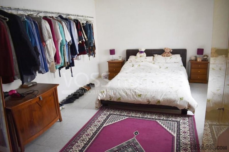 A spacious, light & airey, 3 / 4 bed, 1.5 bath semi.. - 3