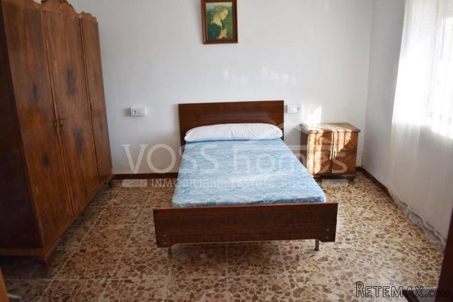 REDUCED - A traditional Country / Village house for sale.. - 13