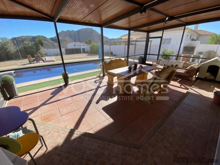 EXCLUSIVE TO VOSS HOMES - A spacious 5 bed, 2 bath Country.. - 14