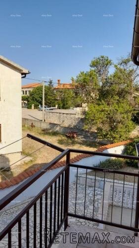 Prodaja, Ližnjan , kuća u nizu sa tri apartmana. - 4