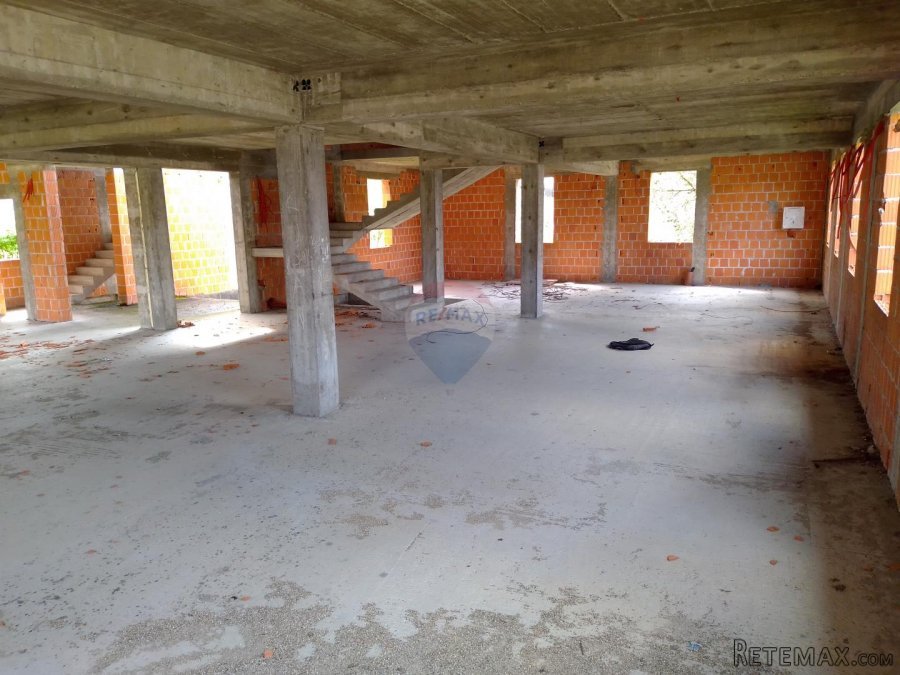 Lekenik, Pešćenica, zgrada ugostiteljske namjene površine 1. - 5