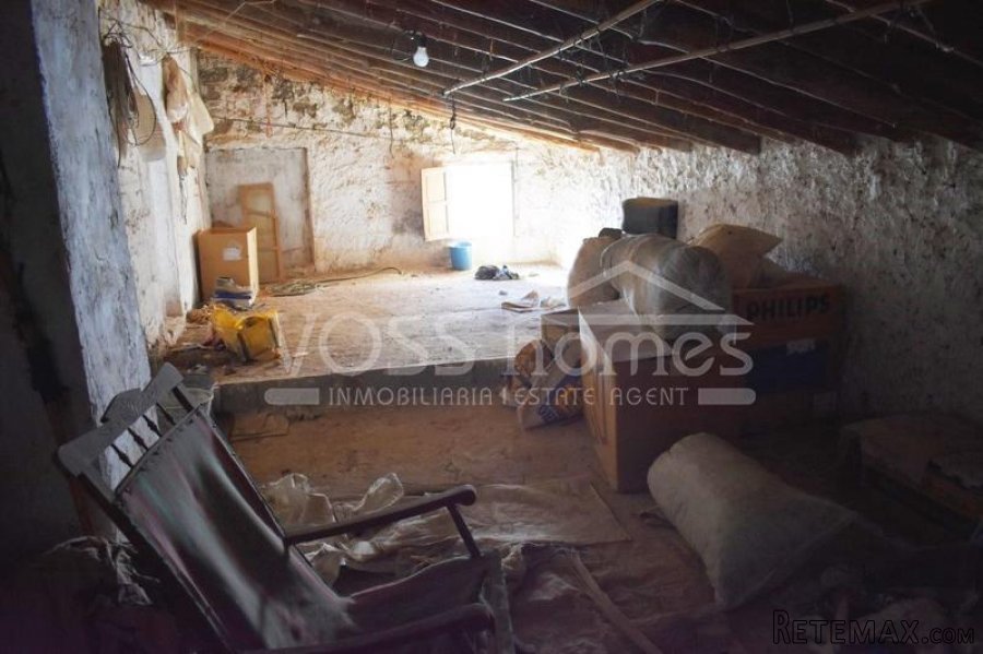 REDUCED - A traditional Country / Village house for sale.. - 16