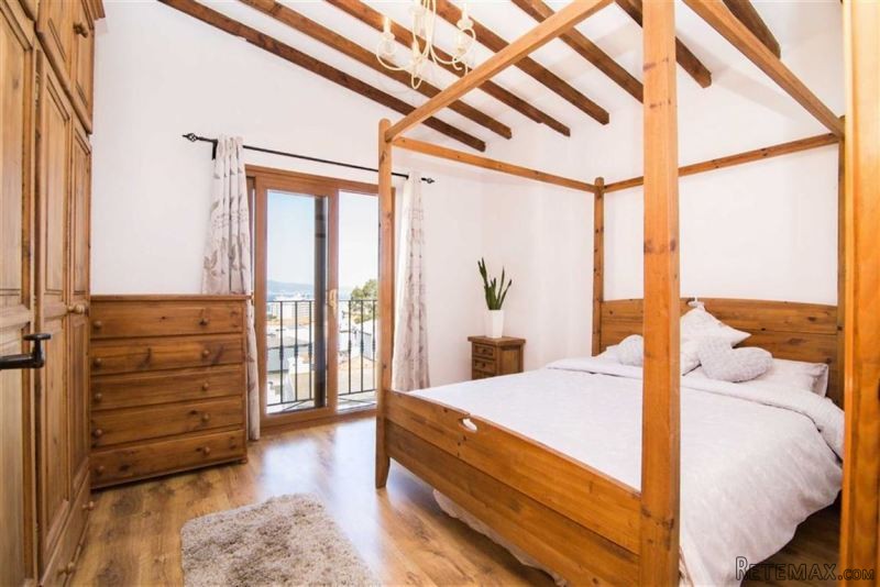 2 bed apartment in Town Area - 2
