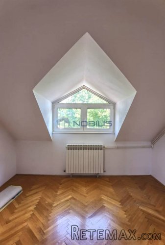 Bjelovar (Centar) 4-sobni stan, 116,75 m2 + 101,33 m2 TAVAN - 7