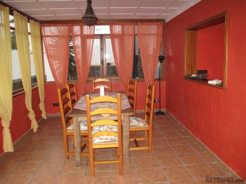Large Family House, Calle Albeniz.. - 2
