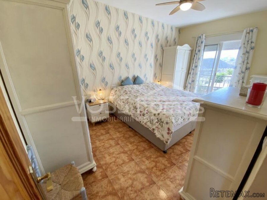 NEW & EXCLUSIVE TO VOSS HOMES - Recently modernised.. - 17