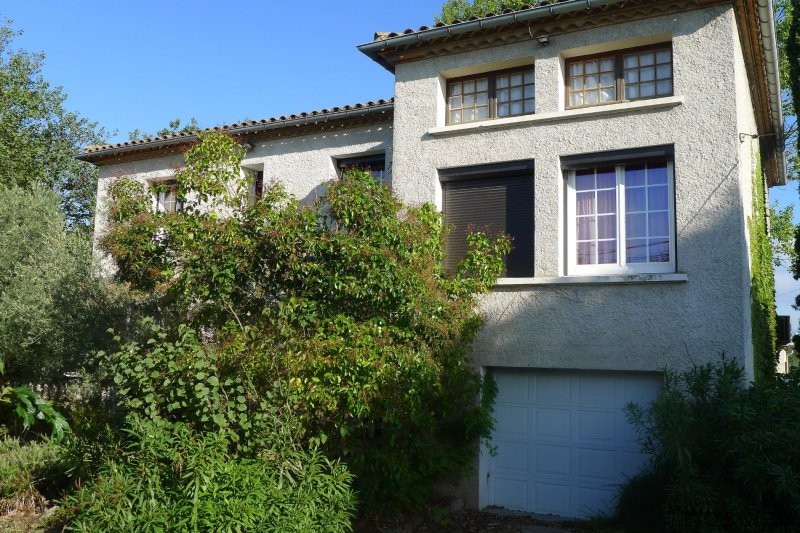 4 Bedrooms - Villa -..
