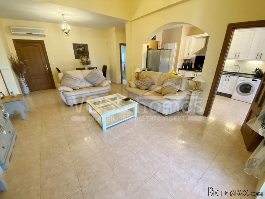EXCLUSIVE TO VOSS HOMES - A spacious 5 bed, 2 bath Country.. - 19