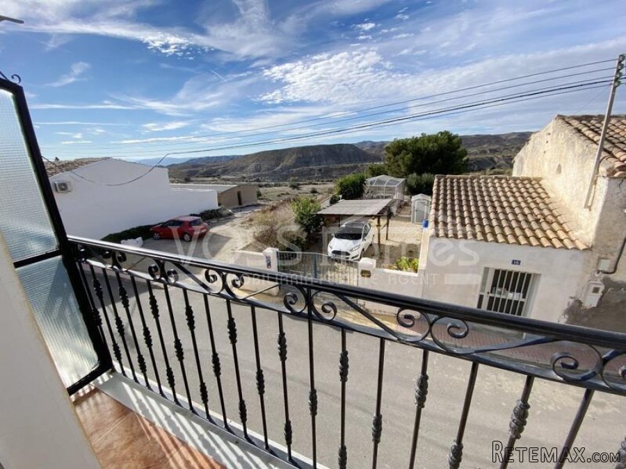 NEW & EXCLUSIVE TO VOSS HOMES - Recently modernised.. - 20