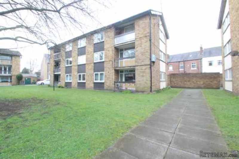 2 bedroom, Flat house for sale