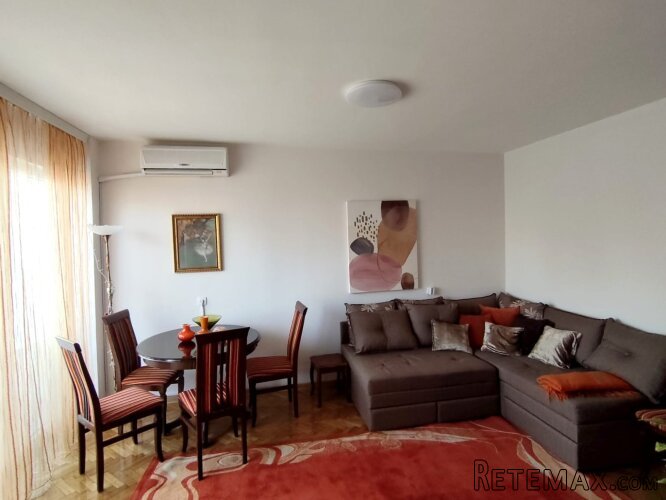 Izdajem dvosoban stan, Novi Beograd, Otona Župančića 50 m2 - 4