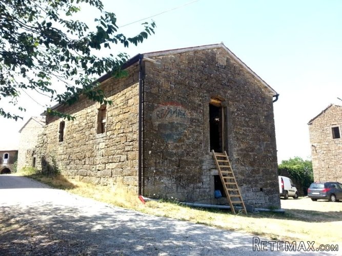 Buje, Kućibreg - kamena kuća za obnovu - 2