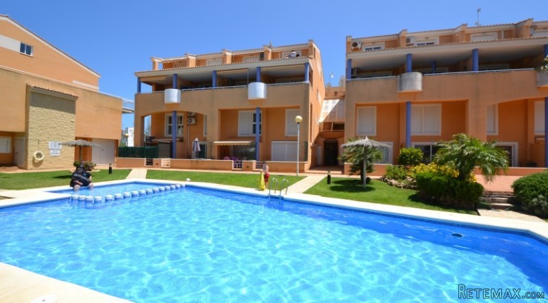 V1343 - Bargain! 3 Bed, 3 Bath Duplex..