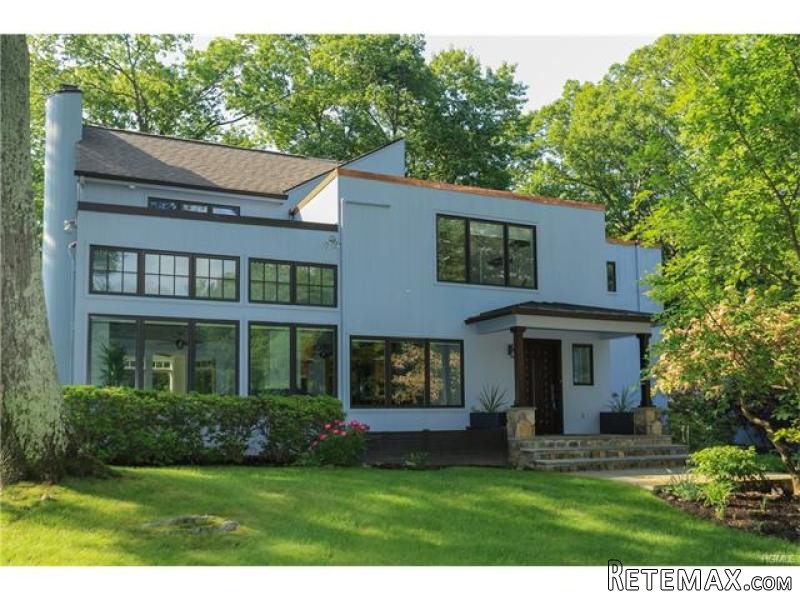 4 bedroom House For Sale: 135 Law Road.. - 2
