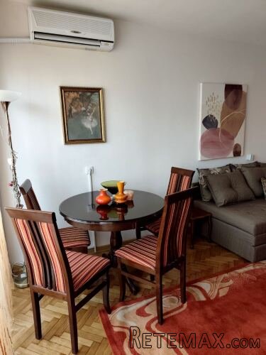 Izdajem dvosoban stan, Novi Beograd, Otona Župančića 50 m2 - 8