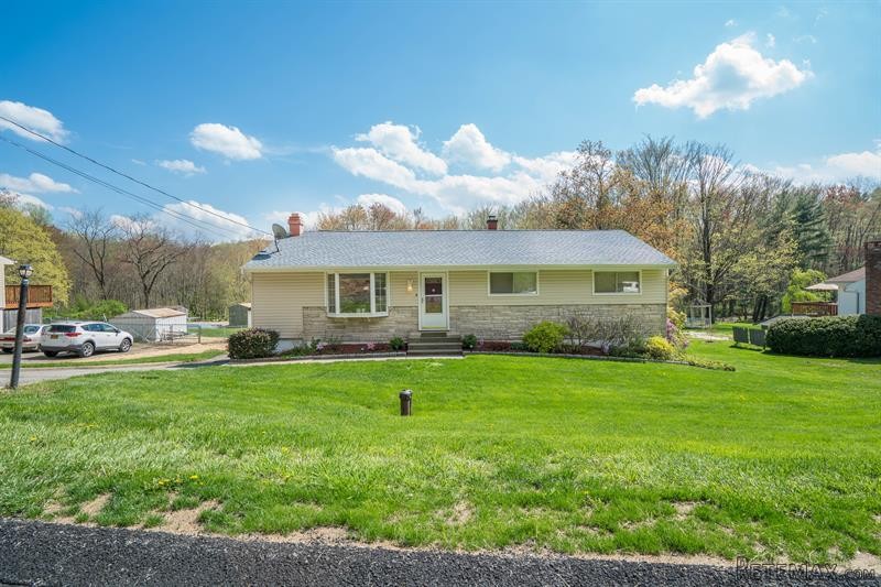 4 bedroom House For Sale: 17 Sugar Hill.. - 2