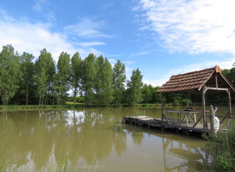 Lake of 1.5 acres in plot of 3.5 acres. - 2