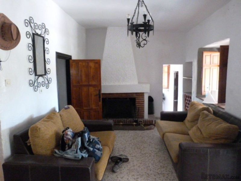4 bedroom, 1 bathroom Finca/Country.. - 2