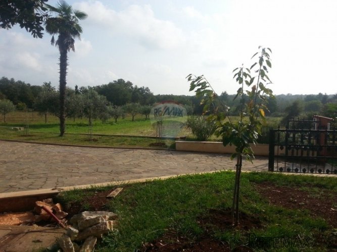 Kuća sa bazenom 500m od mora - 4