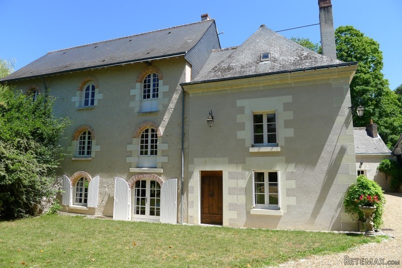 Stunning Home A Stones Throw From Tours