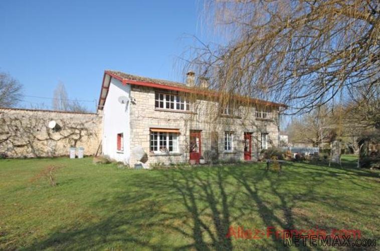 Cherigné (79) - For Sale : Detached character house with 5..