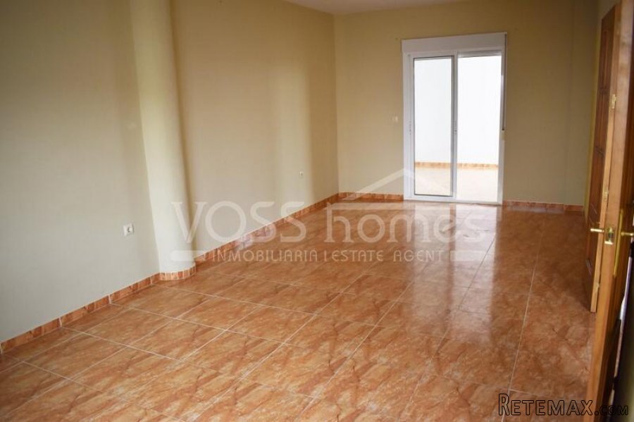 A very deceptively spacious, 3 / 4 bed, 2 bath village.. - 6