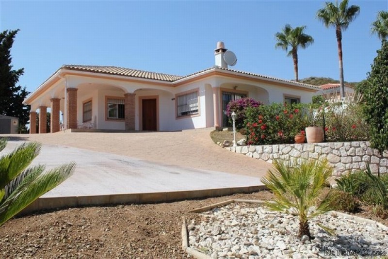 3 Bedrooms - Villa - Malaga - For Sale