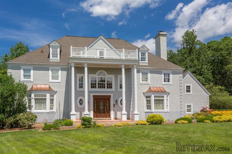 5 bedroom House For Sale: 53 Brookwood.. - 2
