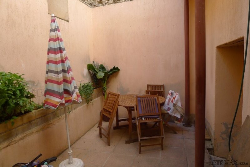 Large Townhouse & Apartment With Balcony - 2