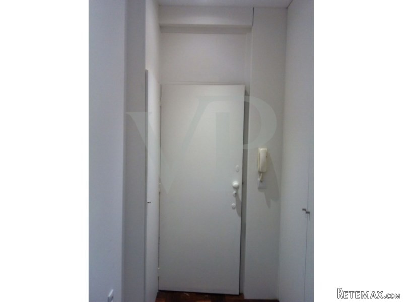 Apartamento com um quarto numa das..