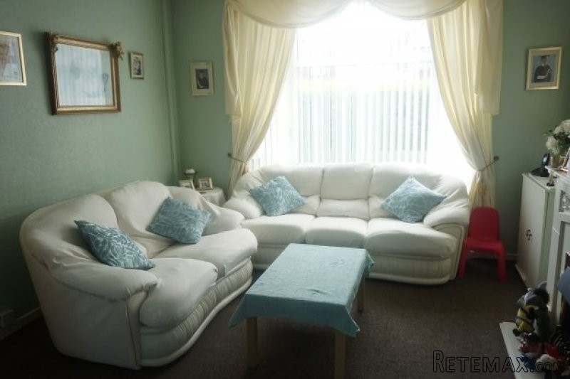 3 bedroom, Semi-detached House house.. - 2