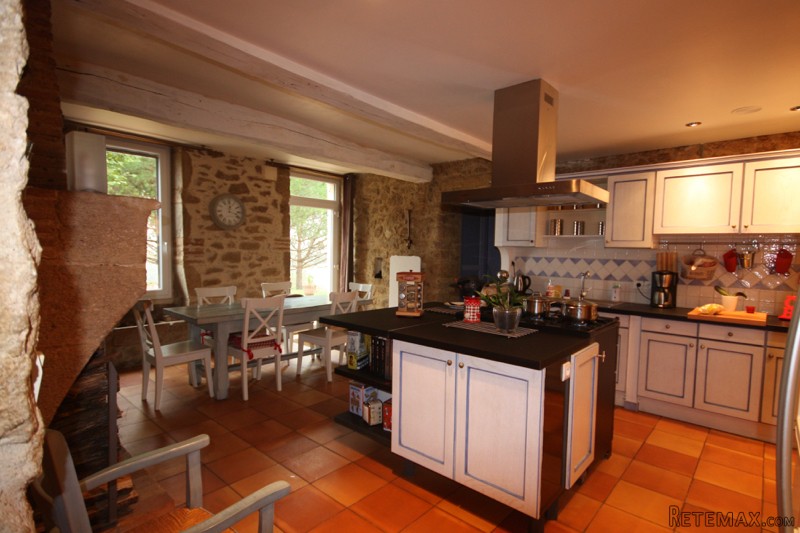 Beautiful fully renovated stone house.. - 2