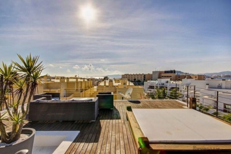 Excellent villa in Talamanca in modern.. - 2