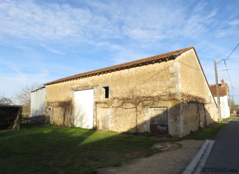 Farmhouse with land and barn on.. - 2