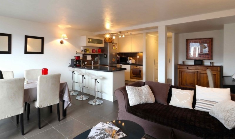 4 Bedroom Duplex Apartment, ideally..