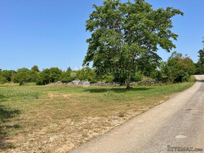 GRAĐEVINSKO ZEMLJIŠTE 3364 m² - 3