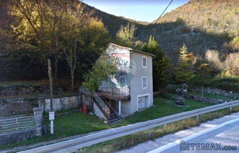 ISTRA, ISTARSKE TOPLICE, samostojeća kuća s okućnicom