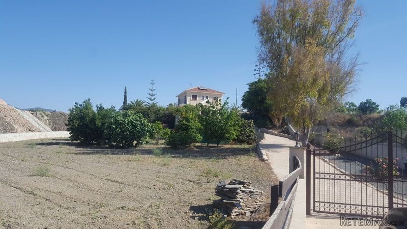3 Bedroom Detached House in Parekklisia