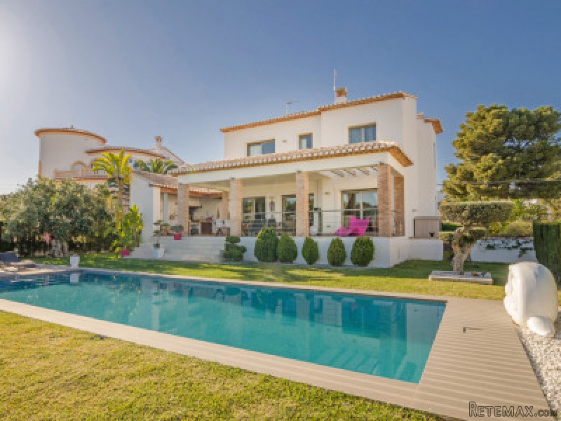 4 Bedrooms - Villa - Alicante - For Sale - 2