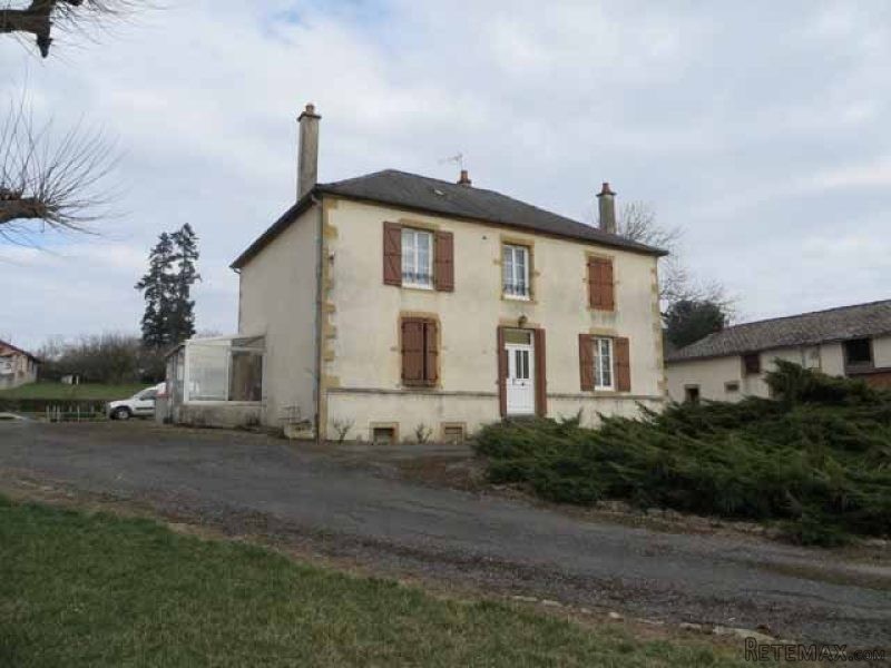 4 Bedrooms - House - Bourgogne - For..