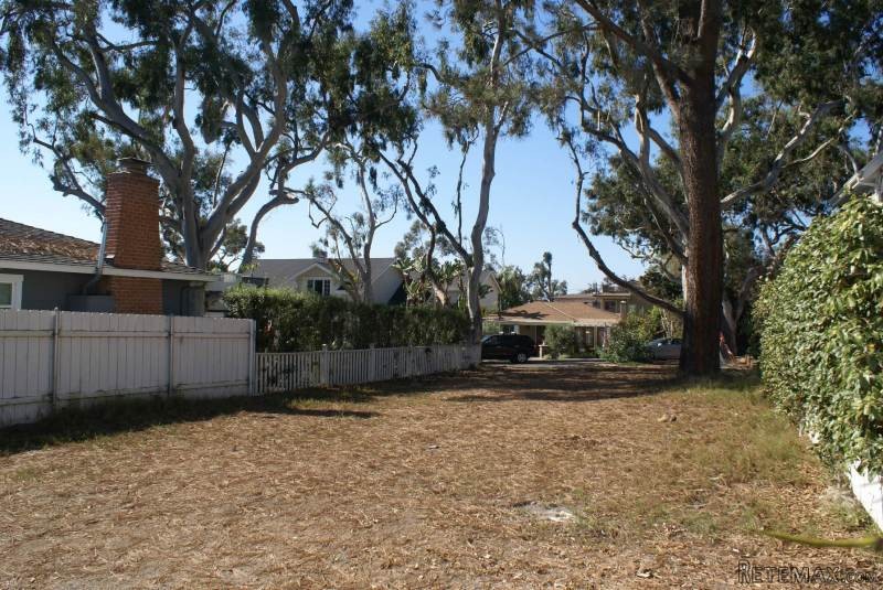Waverly Avenue La Jolla, California.. - 2