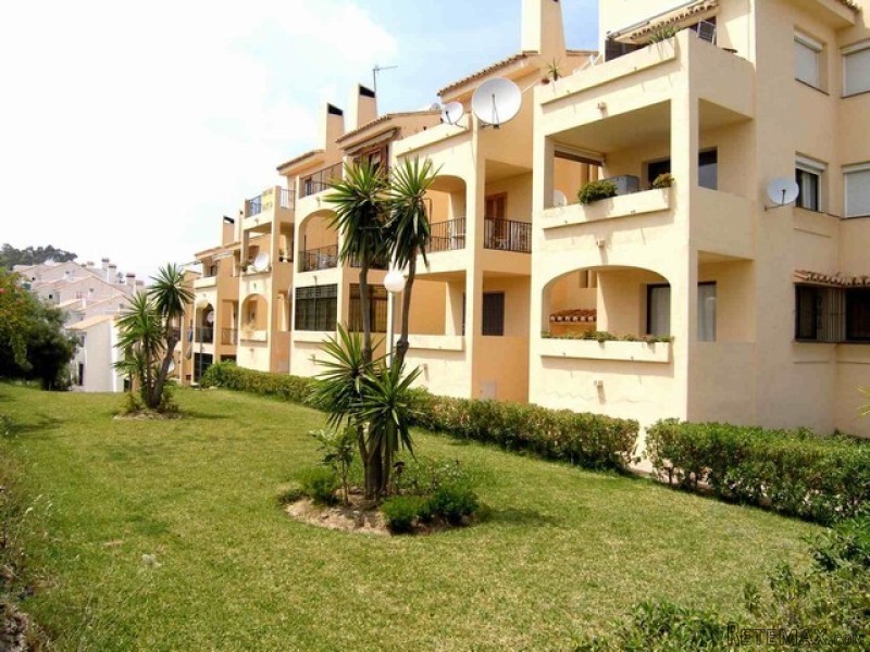 Middle Floor Apartment