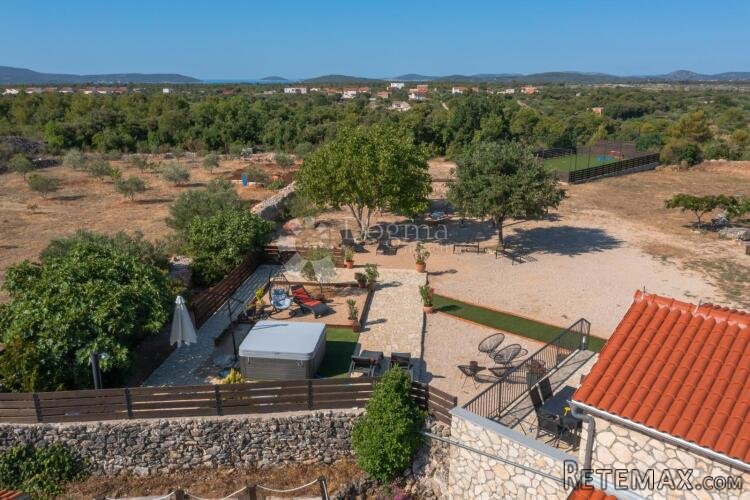 BOGDANOVIĆI - ŠIBENIK, OPG – Predivno seosko imanje nadomak - 3